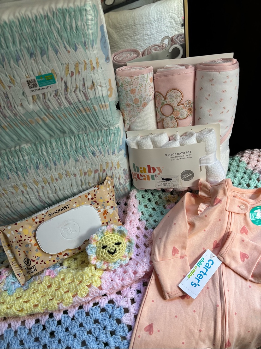 Deluxe Baby Girl Gift Set: NWT Carter’s, 9-Pc Bath, Pampers, Blanket & Tote 👶🏽✨🫧
